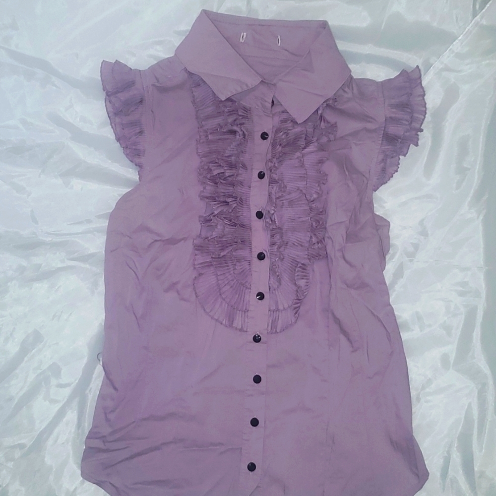 Frilly lilac button up tank